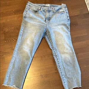 Good American GOOD LEGS STRAIGHT HIGH-RISE JEANS